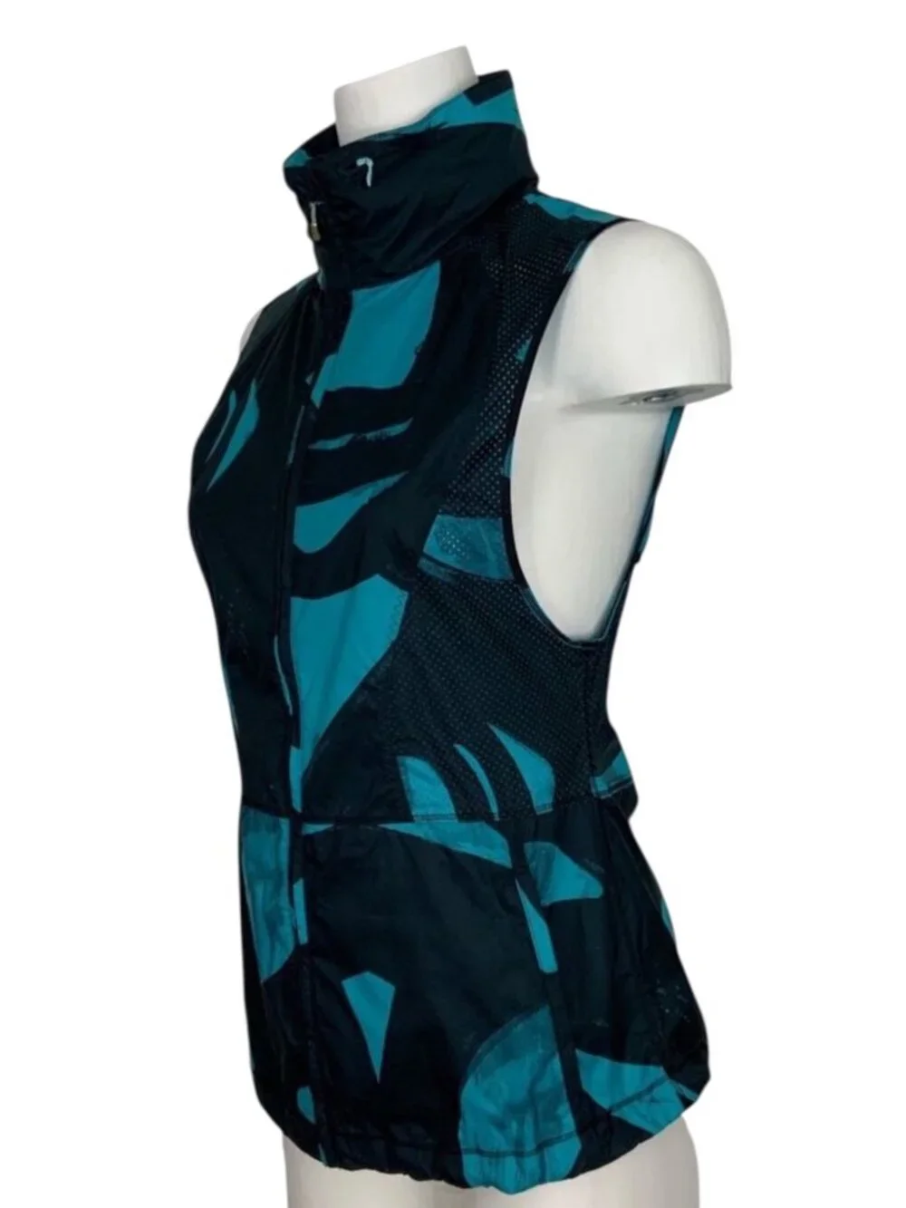 Lululemon Pack It Vest 4 Back Spin Stroke Peacock Blue Black